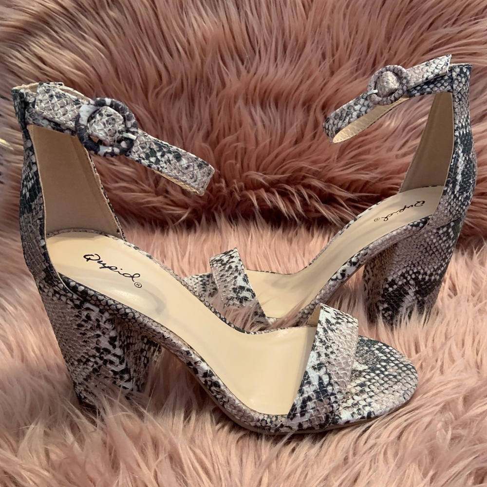 Snake print heels !! Brand new in box !!